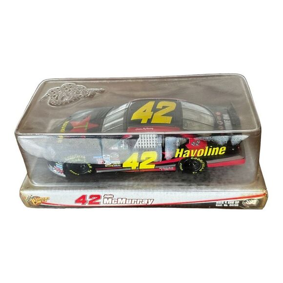 Action Racing‎ Collectibles NASCAR Jamie McMurray 2005 Car NIB - Picture 1 of 6